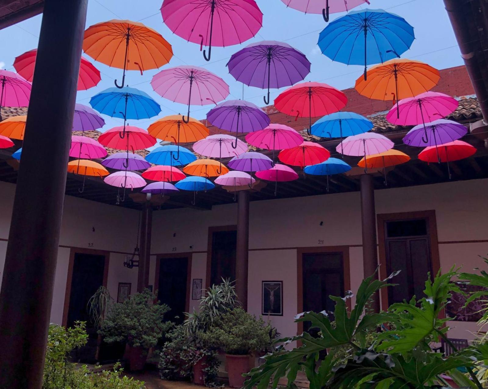 Hotel Villa De Flores Uruapan  Dış mekan fotoğraf