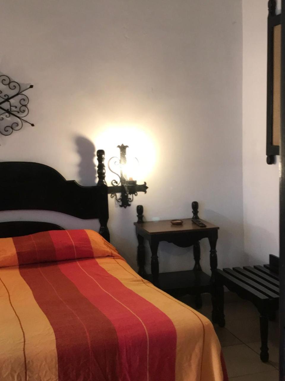 Hotel Villa De Flores Uruapan  Dış mekan fotoğraf