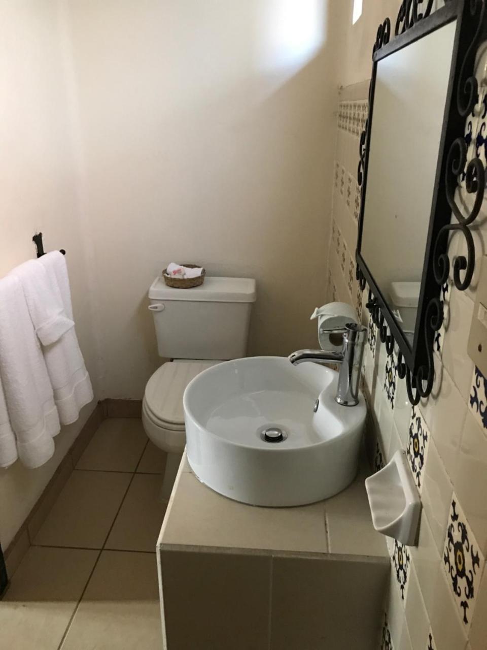 Hotel Villa De Flores Uruapan  Dış mekan fotoğraf