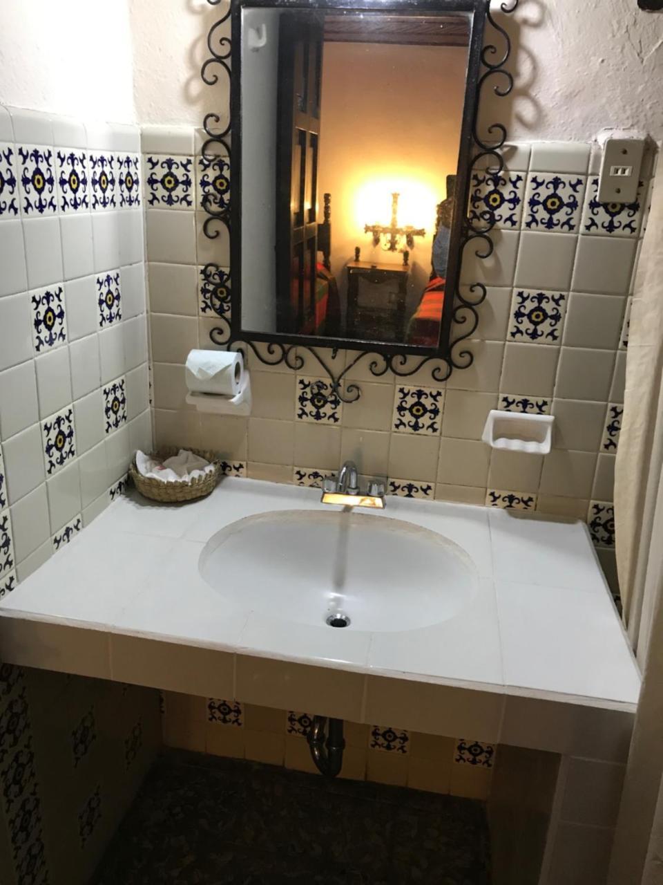 Hotel Villa De Flores Uruapan  Dış mekan fotoğraf