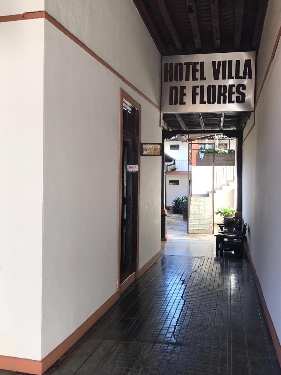 Hotel Villa De Flores Uruapan  Dış mekan fotoğraf