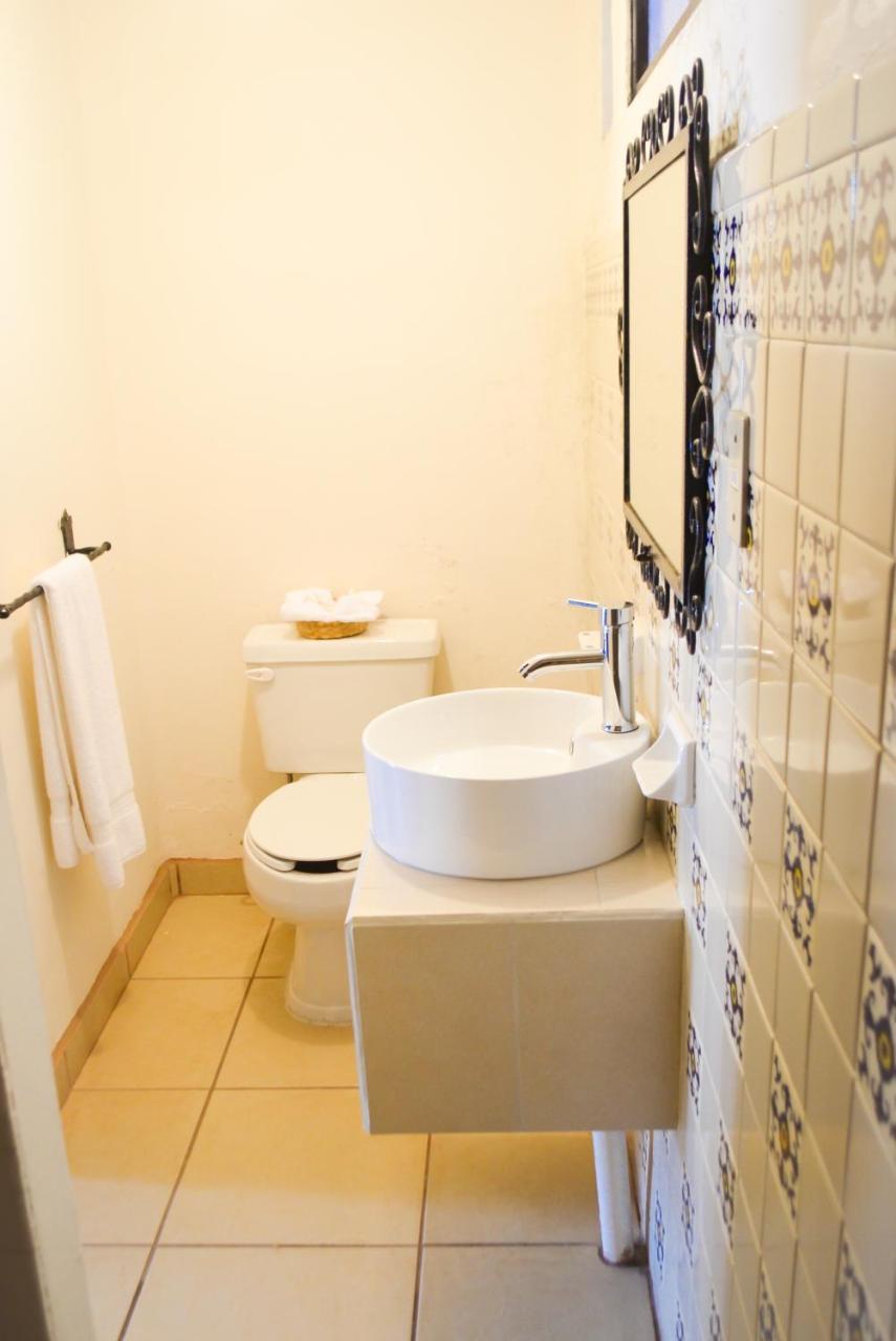 Hotel Villa De Flores Uruapan  Dış mekan fotoğraf