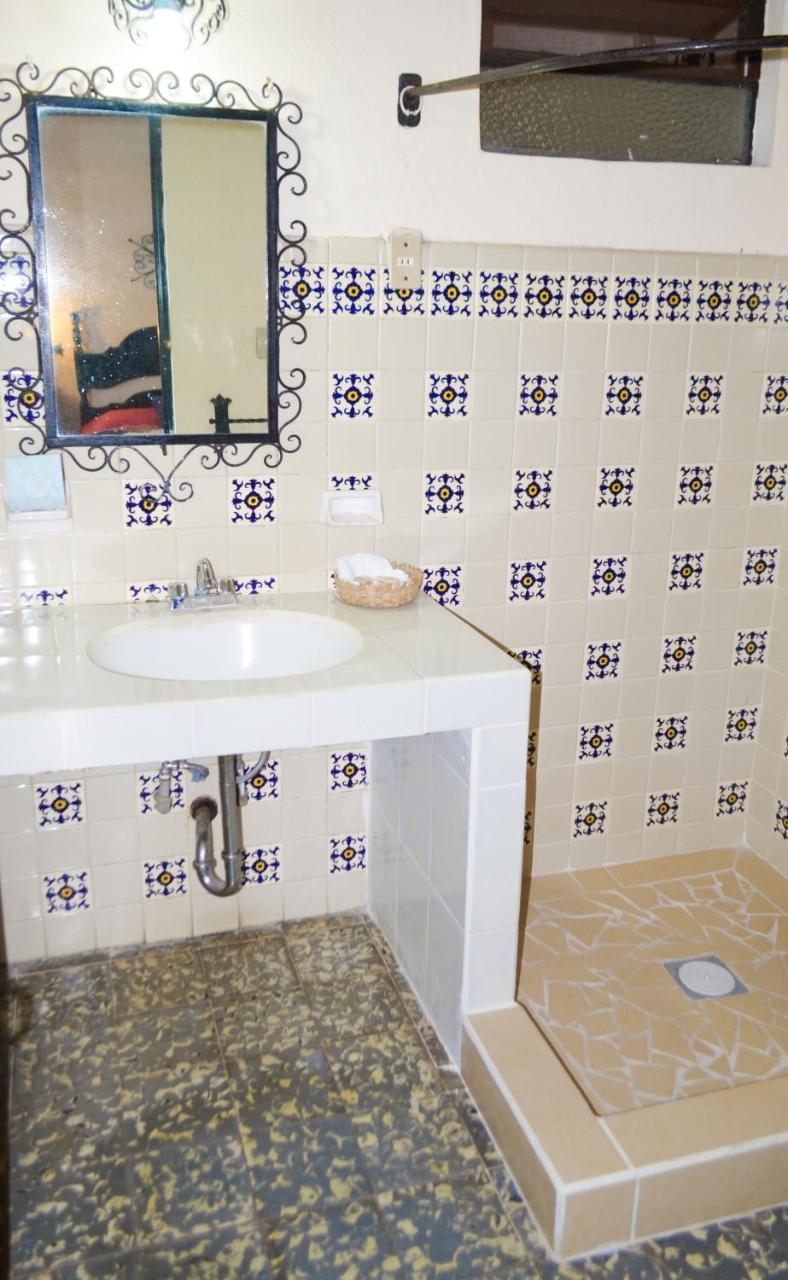 Hotel Villa De Flores Uruapan  Dış mekan fotoğraf