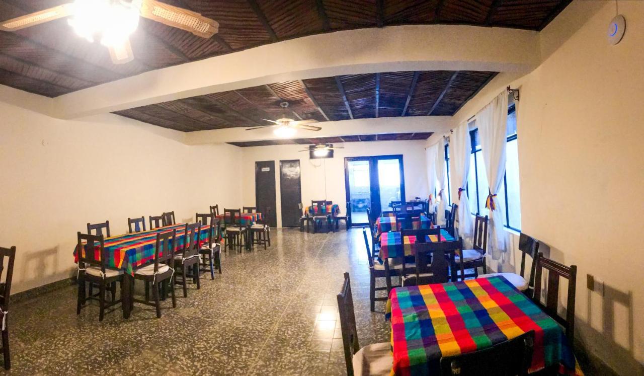 Hotel Villa De Flores Uruapan  Dış mekan fotoğraf