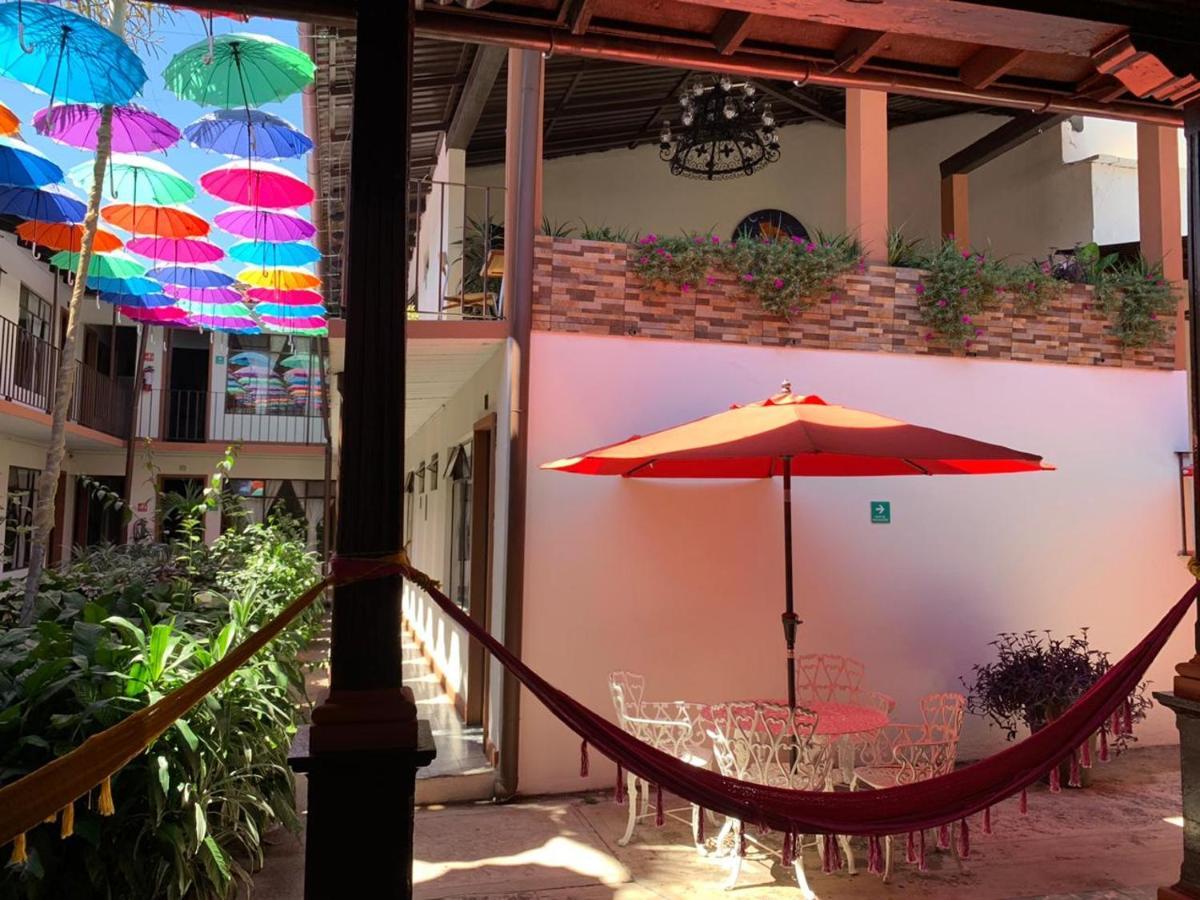 Hotel Villa De Flores Uruapan  Dış mekan fotoğraf