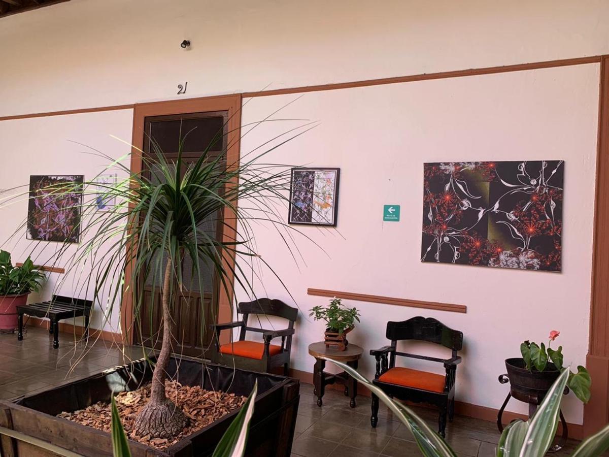 Hotel Villa De Flores Uruapan  Dış mekan fotoğraf