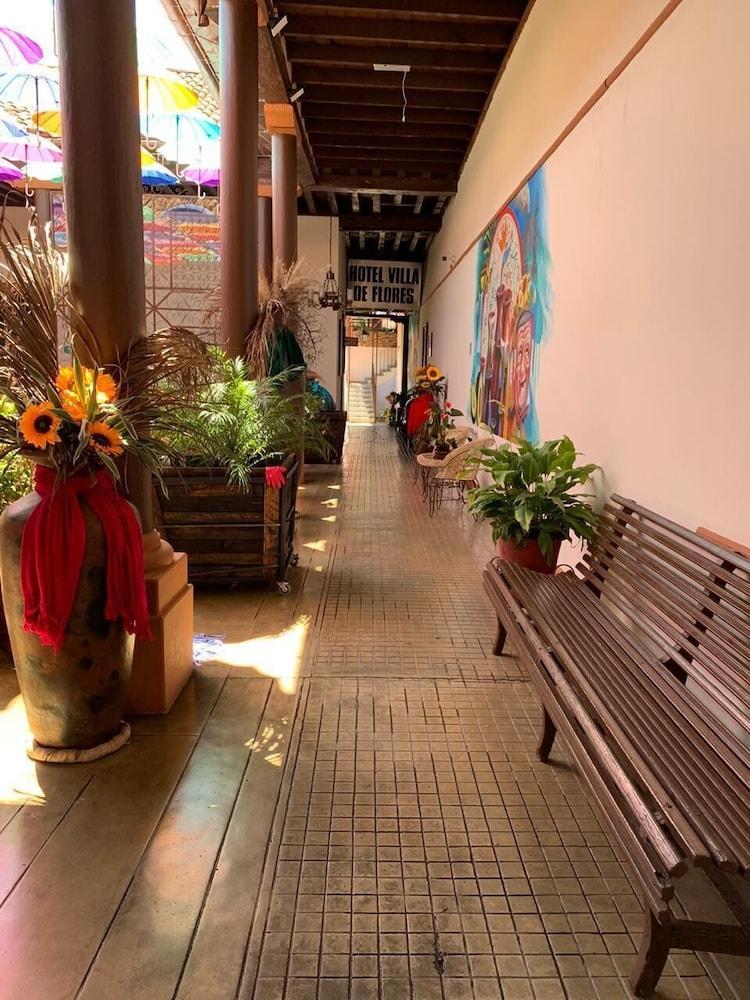 Hotel Villa De Flores Uruapan  Dış mekan fotoğraf